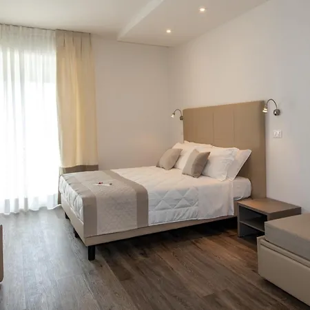 迈耶酒店 3* 利多迪迪耶索洛