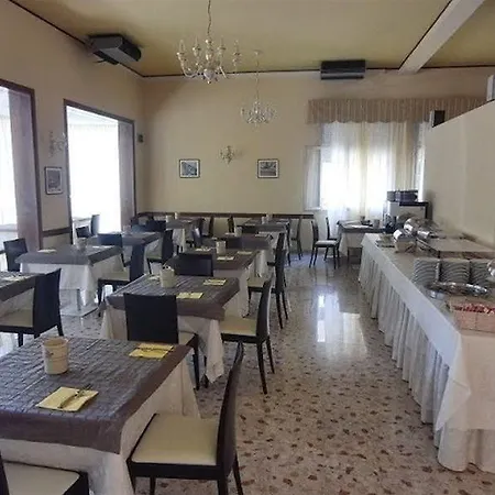 Mayer Hotel 3*