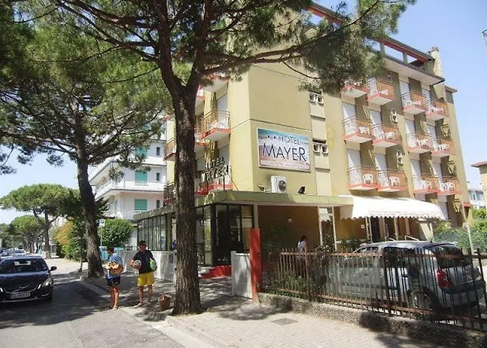 Mayer Отель 3*